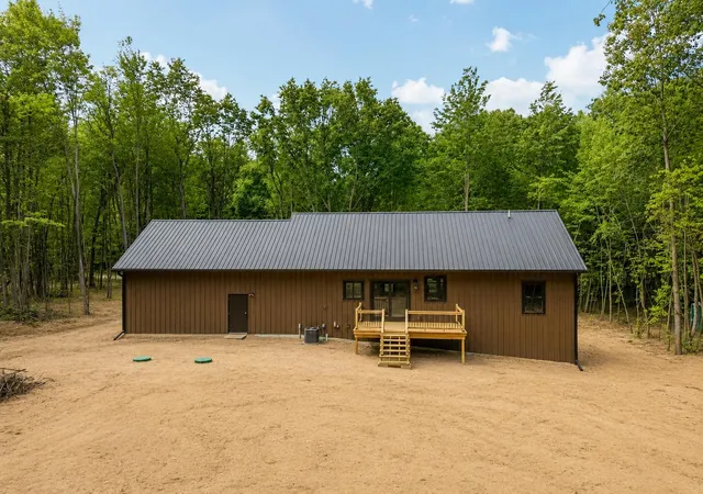 Photo 4 of Single family home for sale at 4871 River Woods Rd, Lake City, MI 49651 | MLS# 78080072580 | Listing updated on 2026-08-23