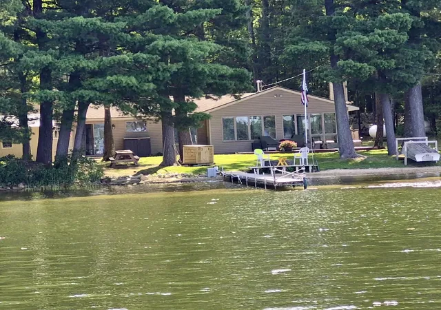 Photo 1 of Single family home for sale at 840 S Oak Dr, Lake City, MI 49651 | MLS# 78080072581 | Listing updated on 2026-09-03