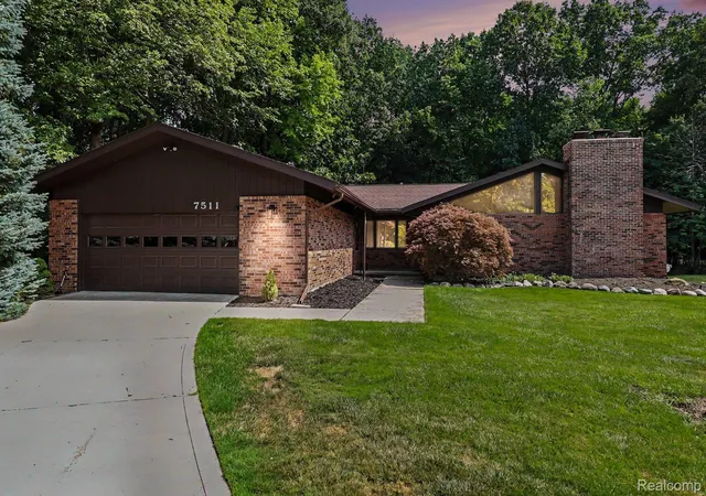 Photo 1 of Sale Pending at 7511 Tiverton Ct, West Bloomfield Charter Township Oakland, MI 48322 | MLS# 20261066594 | Listing updated on 2026-09-14