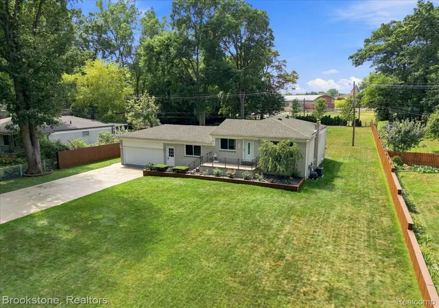 Photo 5 of Single family home for sale at 2494 Frankson Ave, Rochester Hills City Oakland, MI 48307 | MLS# 20261066595 | Listing updated on 2026-09-06