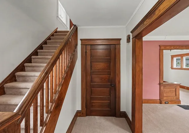 Photo 3 of Single family home for sale at 722 Webb St, Jackson, MI 49202 | MLS# 81026043937 | Listing updated on 2026-08-25