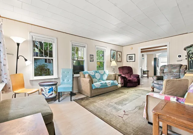 Photo 4 of Single family home for sale at 2991 W Marquette Woods Rd, Stevensville, MI 49127 | MLS# 69026043927 | Listing updated on 2026-09-01