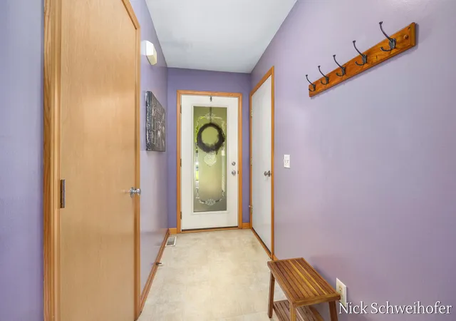 3rd image of 2941 Willow Ter Ct, Holland, MI 49424