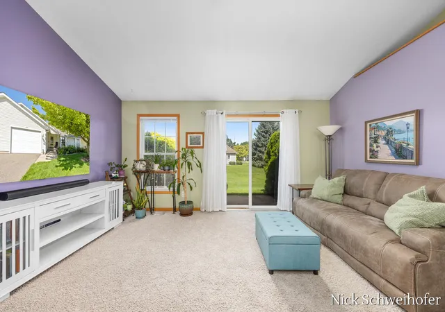 4th image of 2941 Willow Ter Ct, Holland, MI 49424