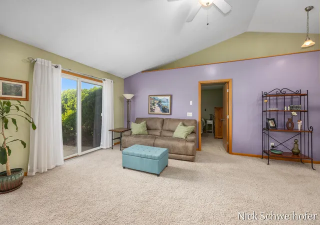 5th image of 2941 Willow Ter Ct, Holland, MI 49424