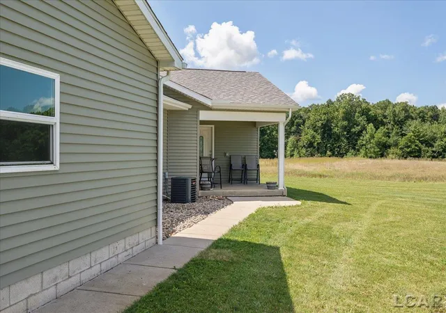 Photo 3 of Single family home for sale at 2150 Southard Hwy, Adrian, MI 49221 | MLS# 56050219191 | Listing updated on 2026-08-21