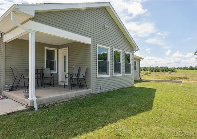 Photo 3 of Single family home for sale at 2150 Southard Hwy, Adrian, MI 49221 | MLS# 56050219191 | Listing updated on 2026-09-28