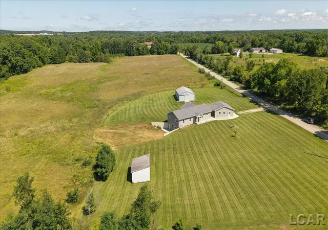 Photo 4 of Single family home for sale at 2150 Southard Hwy, Adrian, MI 49221 | MLS# 56050219191 | Listing updated on 2026-09-28