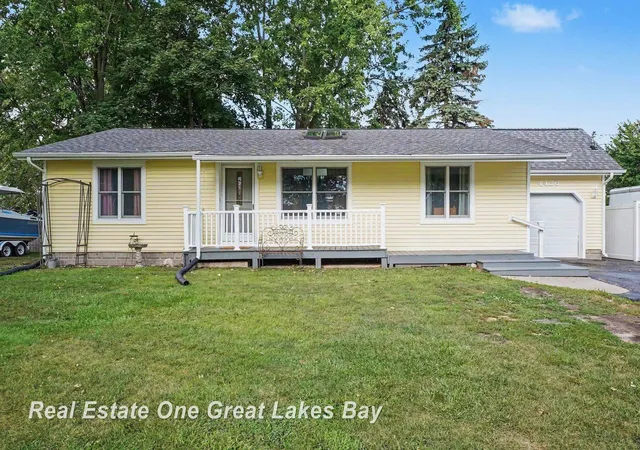 Photo 1 of Sale Pending at 4426 S 9 Mile Rd, Auburn, MI 48611 | MLS# 61050219198 | Listing updated on 2026-08-24