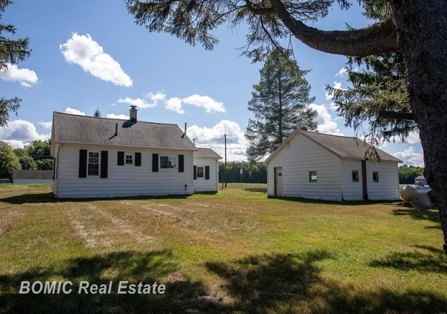 20th image of 3977 Busch Rd, Birch Run, MI 48415 | MLS# 61050219200