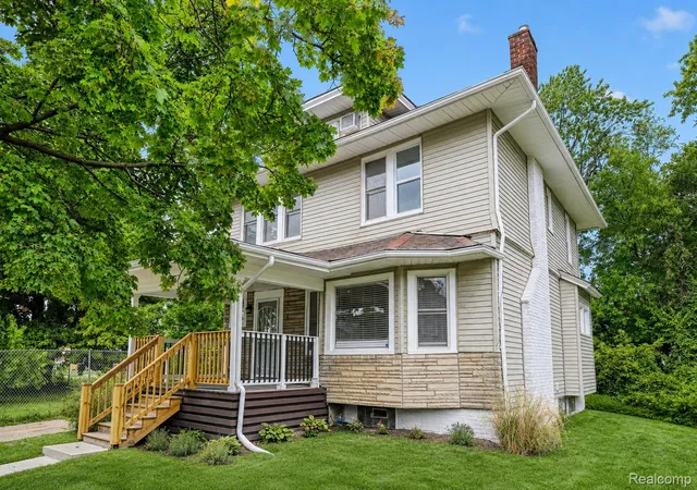 5th image of 940 Burlingame St, Detroit City Wayne, MI 48202 | MLS# 20261066612