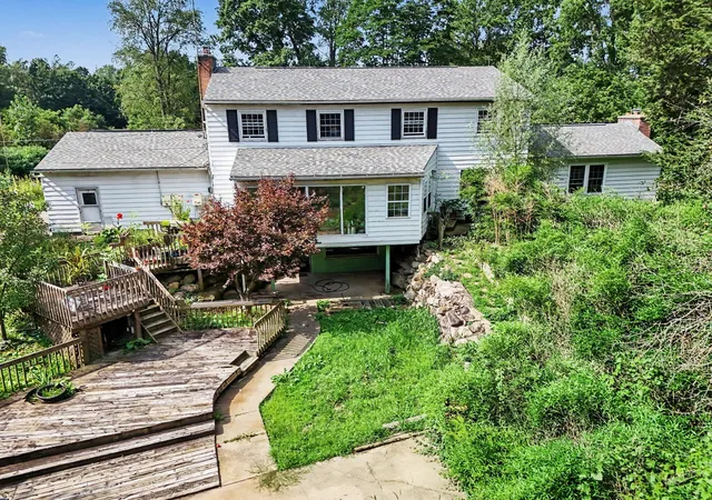 Photo 4 of Single family home for sale at 3715 Beckley Rd, Battle Creek, MI 49015 | MLS# 65026043944 | Listing updated on 2026-09-09