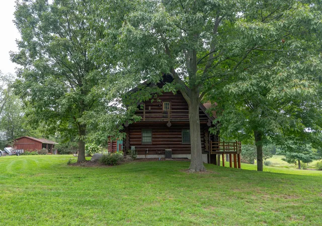 Photo 3 of Single family home for sale at 12680 Day Rd, Hudson, MI 49247 | MLS# 53026043945 | Listing updated on 2026-09-11