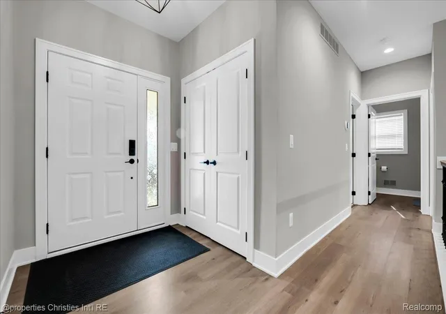 4th image of 7934 Jordan Dr, Waterford, MI 48327 | MLS# 20261066622