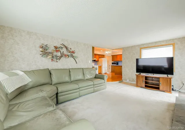 Photo 3 of Single family home for sale at 1545 Penistone St, Birmingham, MI 48009 | MLS# 20261066624 | Listing updated on 2026-10-04