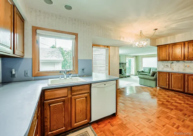 Photo 4 of Single family home for sale at 1545 Penistone St, Birmingham, MI 48009 | MLS# 20261066624 | Listing updated on 2026-10-04