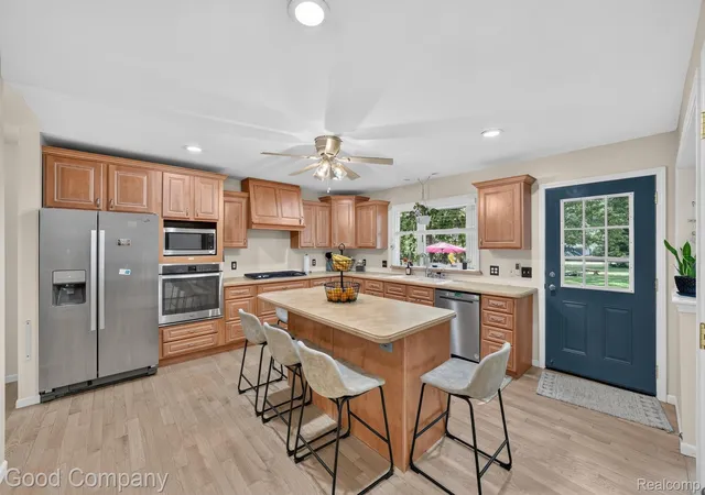 Photo 5 of Single family home for sale at 2145 Cole Rd, Orion Charter Township Oakland, MI 48362 | MLS# 20261066633 | Listing updated on 2026-09-04