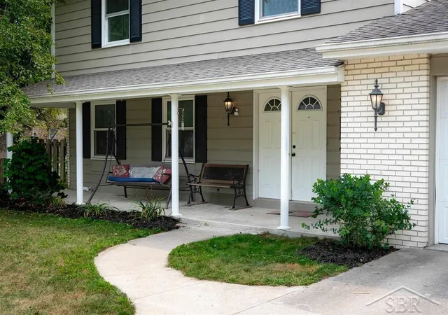 2nd image of 5105 N Kentford Dr, Saginaw, MI 48638 | MLS# 61050219204