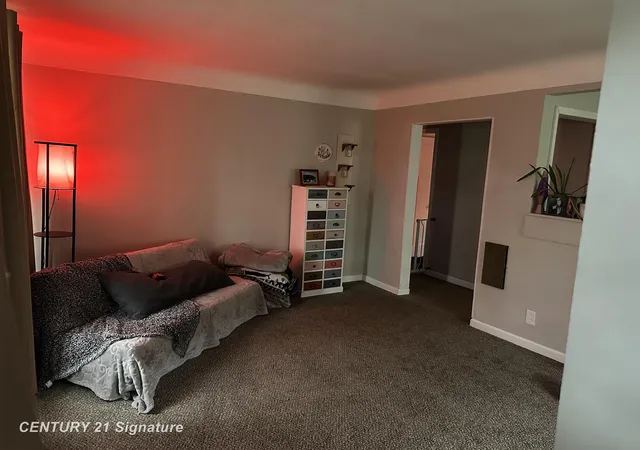 Photo 2 of Single family home for sale at 1814 Marlowe Dr, Flint, MI 48504 | MLS# 61050219208 | Listing updated on 2026-09-15