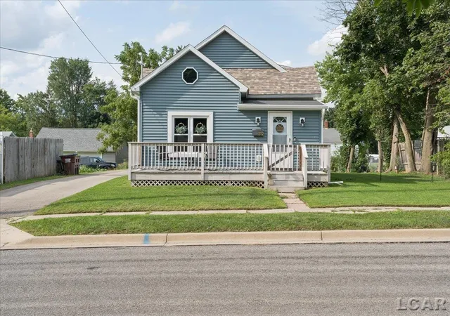 Photo 1 of Sale Pending at 312 W Summit St, Adrian, MI 49221 | MLS# 56050219211 | Listing updated on 2026-10-04