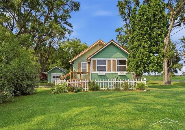 1st image of 4235 E Brooks Rd, Freeland, MI 48623 | MLS# 61050219214