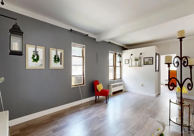 Photo 3 of Single family home for sale at 615 Pine St, Essexville, MI 48732 | MLS# 61050219215 | Listing updated on 2026-10-03