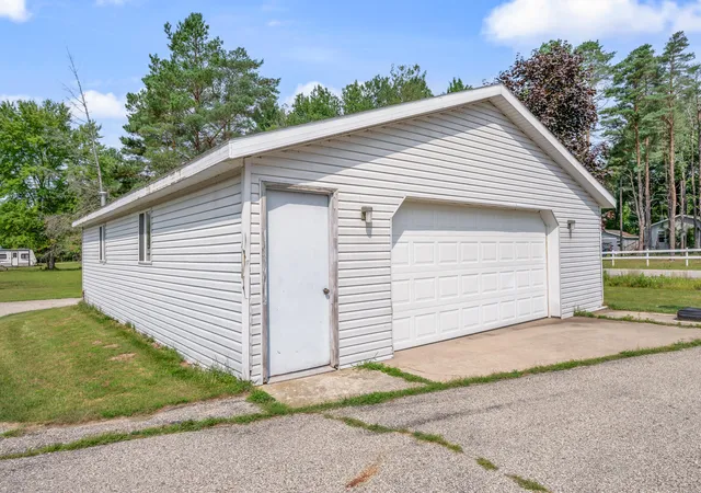 4th image of 9041 7 Mile Rd, Evart, MI 49631 | MLS# 72026043980
