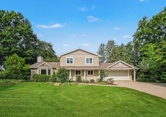 1st image of 7811 Cardinal Dr, Jenison, MI 49428 | MLS# 71026043974