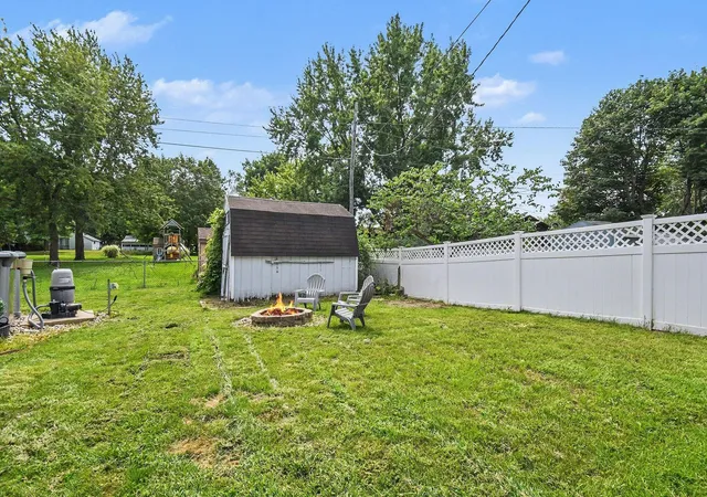 Photo 3 of Single family home for sale at 4562 Vista Dr, Bridgman, MI 49106 | MLS# 69026043977 | Listing updated on 2026-10-03