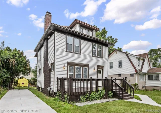 Photo 3 of Single family home for sale at 125 Alice Ave, Bloomfield Township, MI 48302 | MLS# 20261066656 | Listing updated on 2026-09-05