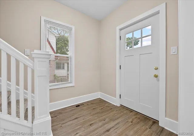 Photo 3 of Single family home for sale at 125 Alice Ave, Bloomfield Township, MI 48302 | MLS# 20261066656 | Listing updated on 2026-09-05