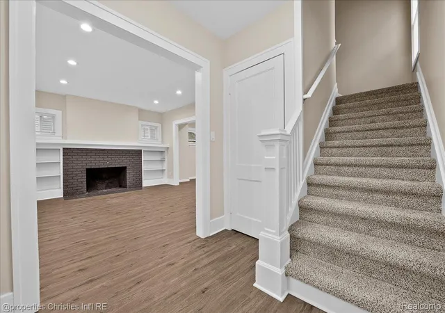 Photo 4 of Single family home for sale at 125 Alice Ave, Bloomfield Township, MI 48302 | MLS# 20261066656 | Listing updated on 2026-09-05