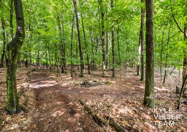 4th image of 1873 Grand River Dr Ne, Ada, MI 49301 | MLS# 65026043990