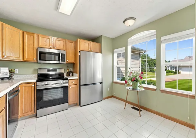 Photo 3 of Condo for sale at 1848 Quail Cvs Dr, Kalamazoo, MI 49009 | MLS# 66026043997 | Listing updated on 2026-09-11