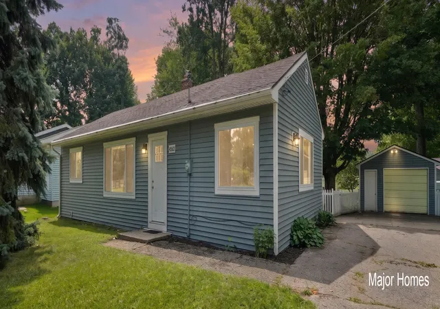 1st image of 4863 Byron Center Ave Sw, Wyoming, MI 49519 | MLS# 65026043996