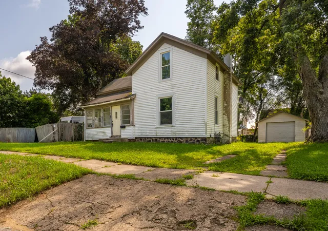 2nd image of 407 Michigan Ave, Dowagiac, MI 49047 | MLS# 69026044001