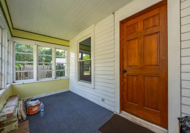 4th image of 407 Michigan Ave, Dowagiac, MI 49047 | MLS# 69026044001