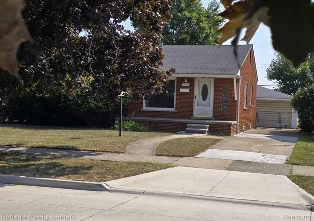 2nd image of 6690 Deering St, Garden City City Wayne, MI 48135 | MLS# 20261066664