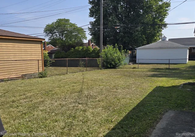 4th image of 6690 Deering St, Garden City City Wayne, MI 48135 | MLS# 20261066664
