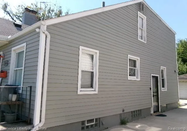 4th image of 20656 Mccormick St, Detroit, MI 48224 | MLS# 20261066671