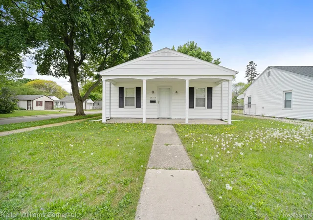 Photo 2 of Single family home for sale at 19214 Roscommon St, Harper Woods City Wayne, MI 48225 | MLS# 20261066672 | Listing updated on 2026-10-08