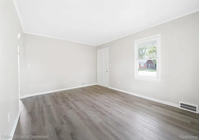 Photo 3 of Single family home for sale at 19214 Roscommon St, Harper Woods City Wayne, MI 48225 | MLS# 20261066672 | Listing updated on 2026-10-08