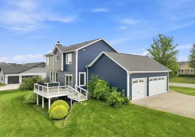 Photo 4 of Single family home for sale at 573 Madeira Dr, Traverse City, MI 49696 | MLS# 78080072589 | Listing updated on 2026-08-26