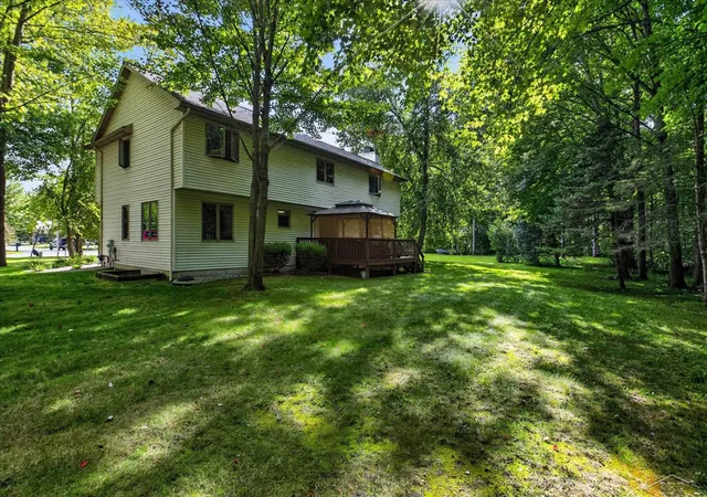 42nd image of 2617 Hearthstone Cir, Midland, MI 48642 | MLS# 61050219240