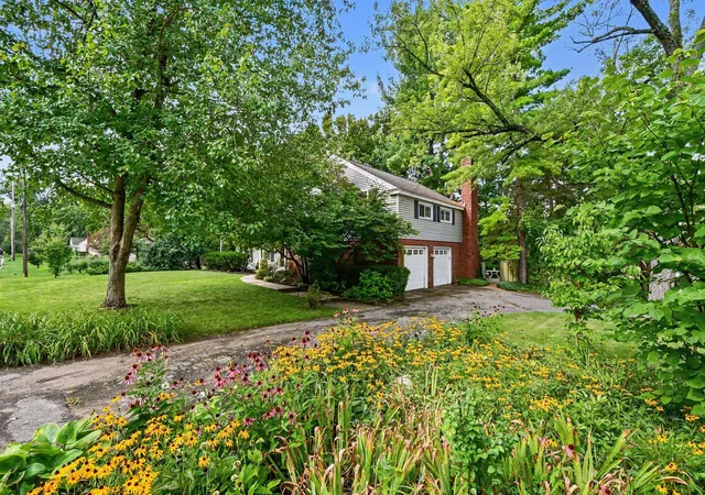 26th image of 201 S Monroe St Ne, Rockford, MI 49341 | MLS# 65026044026