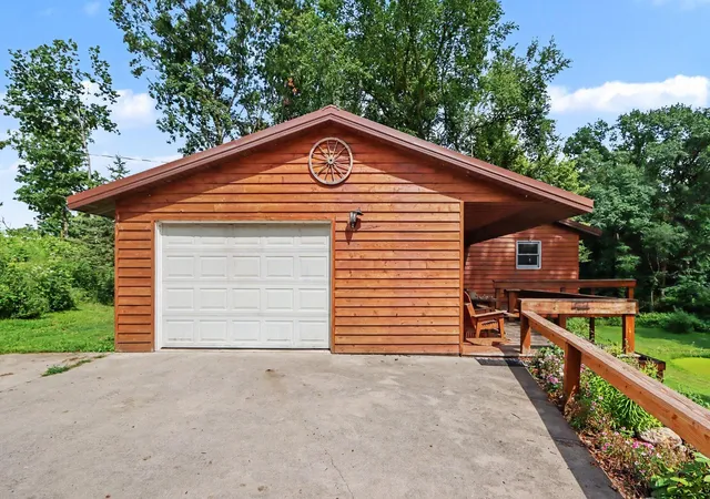3rd image of 67747 Thunderbird Dr, Sturgis, MI 49091 | MLS# 68026044017