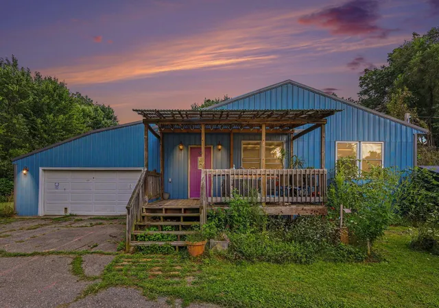 1st image of 6041 Thru Roamin Dr, Jackson, MI 49201 | MLS# 55026044025
