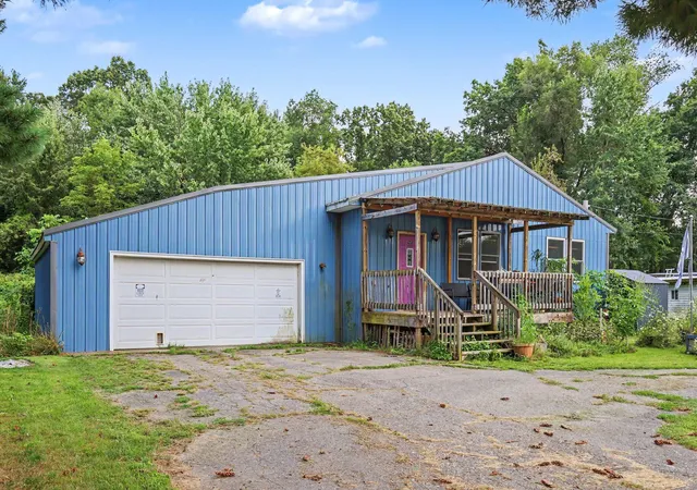 2nd image of 6041 Thru Roamin Dr, Jackson, MI 49201 | MLS# 55026044025