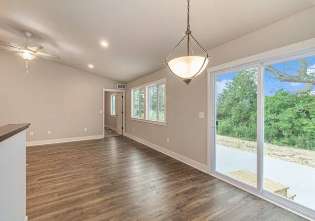 Photo 4 of Single family home for sale at 400 Carefree Ct, Niles, MI 49120 | MLS# 66026044013 | Listing updated on 2026-09-01