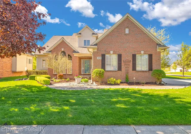 2nd image of 819 Pineridge Ave, Oxford, MI 48371 | MLS# 20261066693